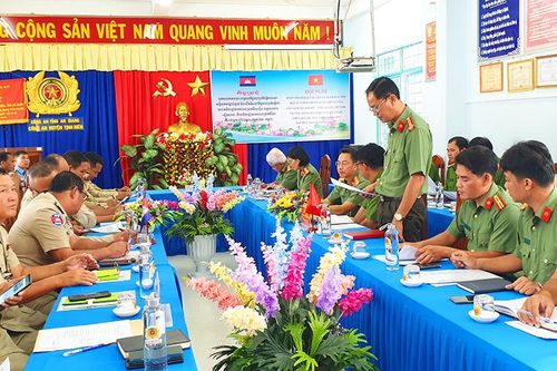 Tăng cường phối hợp giữ vững ổn định trên tuyến biên giới Tịnh Biên