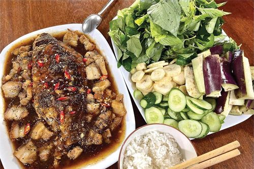 Độc đáo sản phẩm mắm cá mè vinh