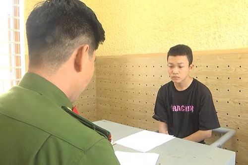 Khởi tố, bắt tạm giam đối tượng cướp tài sản