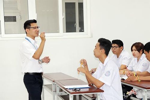 Truyền lửa cho y, bác sĩ tương lai