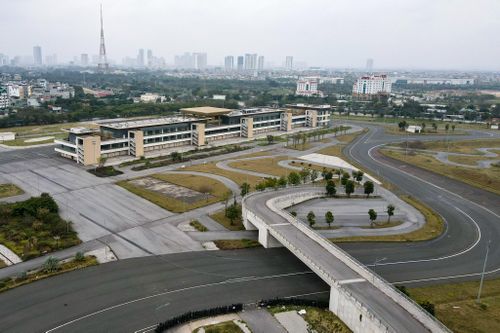 Cảnh nhếch nhác tại trường đua ôtô F1