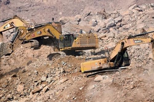 Tiếp tục đào đất tìm kiếm 47 người mất tích trong vụ sập mỏ Trung Quốc