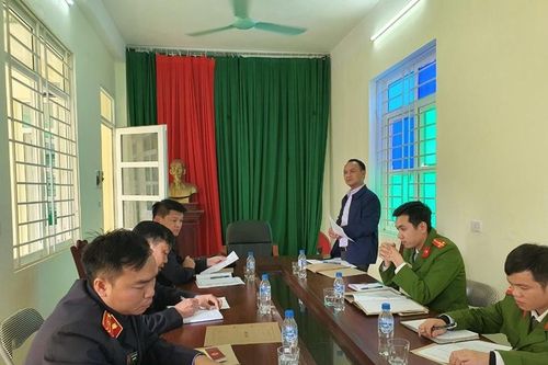 Trực tiếp kiểm sát công tác Thi hành án hình sự tại UBND thị trấn Mường Lát