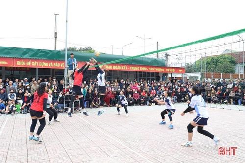 Đội Sơn Kim 1 xuất sắc giành giải nhất bóng chuyền nữ Hương Sơn