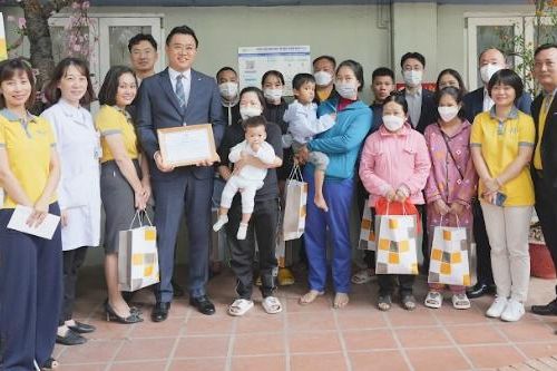 Hỗ trợ trẻ em hoàn cảnh khó khăn vượt bạo bệnh