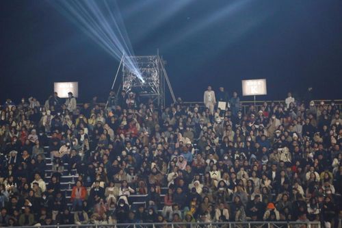 'Biển người' chật như nêm trong đêm thứ hai live-concert của Hà Anh Tuấn