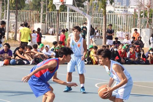 Sân chơi bóng rổ học đường TPHCM thu hút số lượng VĐV kỷ lục