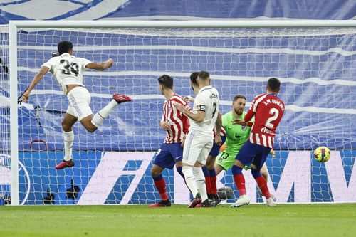 Real Madrid hòa Atletico: Gian nan chờ đấu Barca