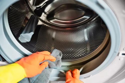 Chuyên gia mách cách loại bỏ nấm mốc khỏi máy giặt