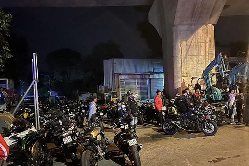 TP.Hồ Chí Minh: Chặn bắt hơn 100 xe mô tô phân khối lớn đi vào đường cấm