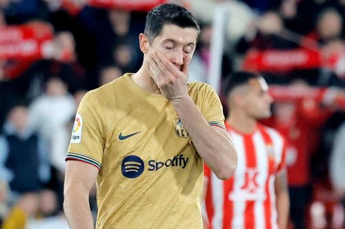 Barca thua đội đứng thứ 19 tại La Liga
