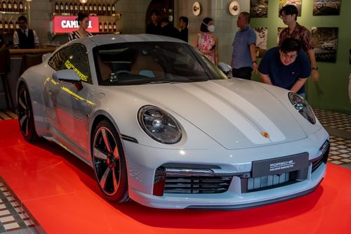 Cận cảnh bản giới hạn Porsche 911 Sport Classic tại Singapore