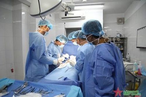 Thầy thuốc Trường Sa sáng ngời y đức
