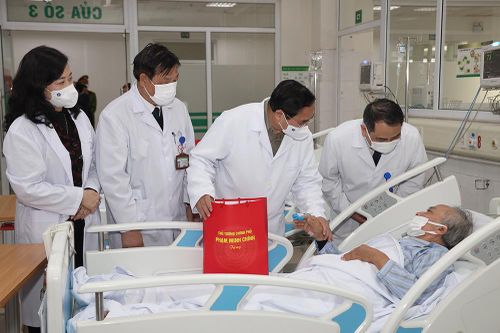 Giữ y đức, trái tim rung cảm với nghề