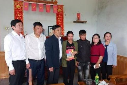 Đắk Nông hỗ trợ gia đình của 4 cháu nhỏ tử vong dưới hồ nước