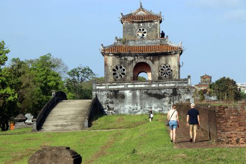 Tuyến đi bộ trên Thượng Thành - trải nghiệm mới khám phá di sản Huế