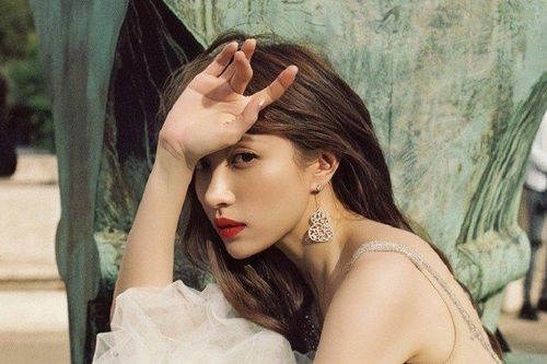 Nữ idol nổi tiếng Hàn Quốc thích thú khoe ảnh du lịch Việt Nam