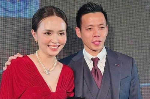 Vợ Duy Mạnh khen Văn Quyết khác người vì phẩm chất ngôi sao, thắng QBV vẫn không khoe