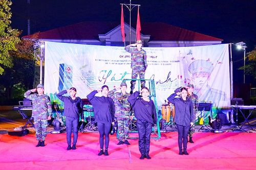 Biểu diễn Chương trình nghệ thuật kỷ niệm Ngày Biên phòng toàn dân năm 2023