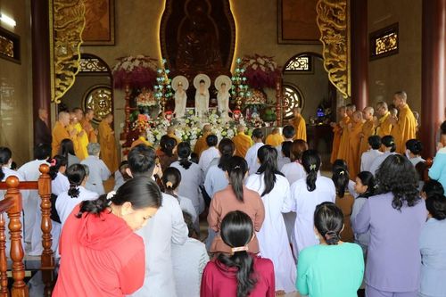 Bến Tre: Chùa Long Hưng (H.Chợ Lách) tổ chức lễ khánh thành ngôi Tam bảo