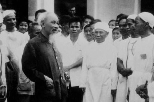 Bức thư Bác Hồ gửi hội nghị cán bộ y tế ngày 27/2/1955