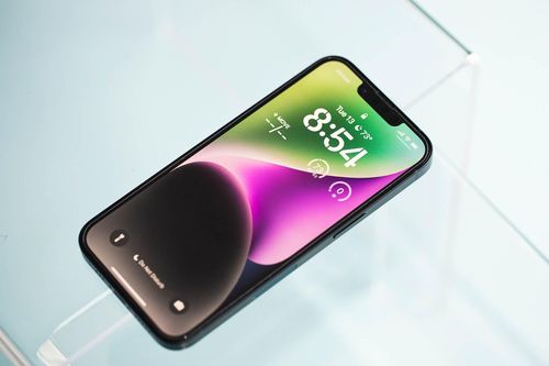 iPhone giá rẻ có thể trở lại, dùng màn hình Trung Quốc