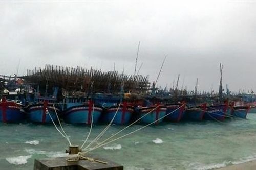 Hàng trăm ngư dân ở Trường Sa cạn kiệt lương thực