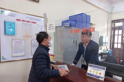 Kiểm tra đột xuất cấp xã ở Thường Tín: Không tiếp tục hồ sơ chậm muộn
