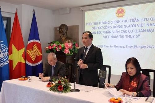 Phó Thủ tướng Chính phủ Trần Lưu Quang gặp mặt cộng đồng người Việt Nam tại Thụy Sỹ