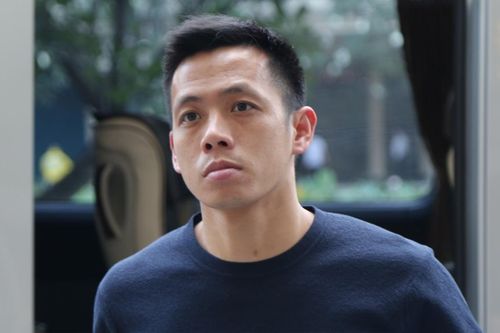 Văn Quyết 'khóa' bình luận, làm khác biệt với Messi và Ronaldo sau khi giành QBV