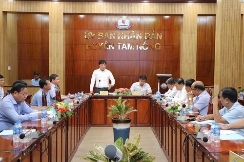 Lãnh đạo tỉnh làm việc với UBND huyện Tam Nông về công tác bảo tồn sếu