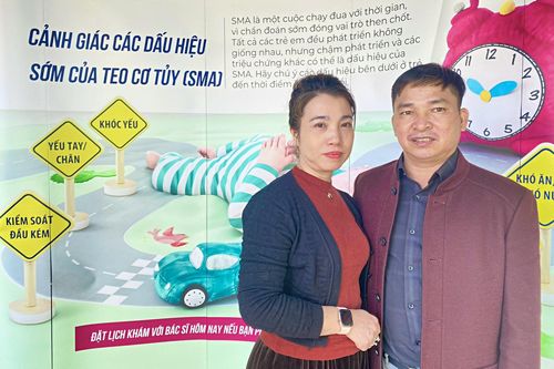 Nhà có 3 con thì 2 cháu mắc bệnh hiếm
