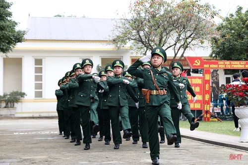 Các địa phương ở Hà Tĩnh ra quân huấn luyện năm 2023