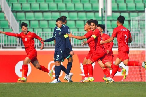 Quốc Việt lập siêu phẩm, U20 Việt Nam đánh bại Úc!