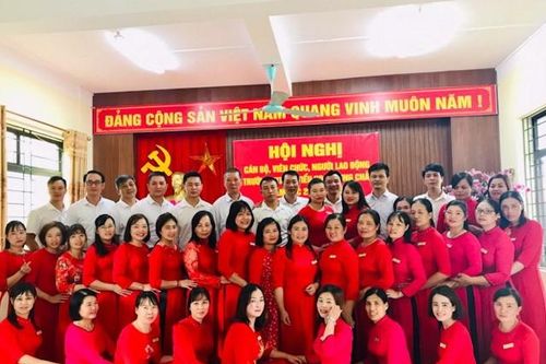 Lào Cai: Trường Phổ thông dân tộc bán trú Tiểu học Trung Chải (Sa Pa) dạy tốt học tốt