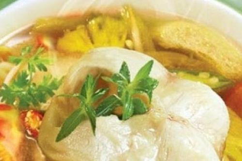 Món canh chua cá của Việt Nam vào nhóm 10 món canh hoặc súp rau được chấm điểm cao nhất