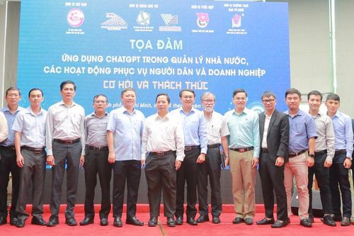 TP.HCM nghiên cứu ứng dụng ChatGPT vào các cổng dịch vụ công, Tổng đài 1022