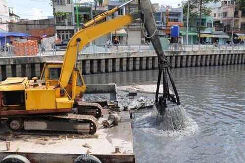 TPHCM: Tăng cường kiểm tra, xử lý hành vi đổ trộm chất thải