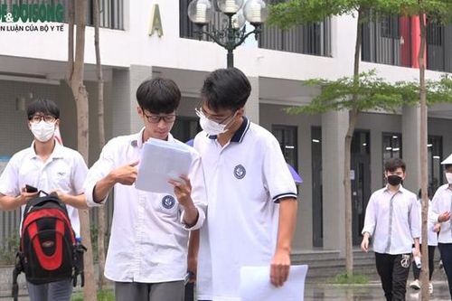 Lịch thi tốt nghiệp THPT sớm hơn năm ngoái: Sĩ tử kẻ mừng, người lo