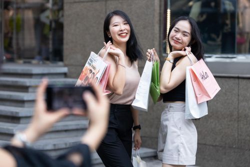 Trung tâm thương mại thay đổi vì Gen Z