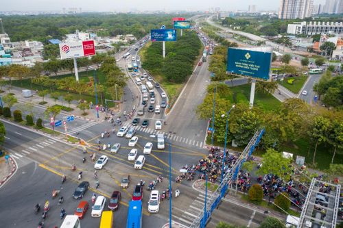 Dự án trọng điểm ở TP.HCM làm nhanh được khen, chậm bị kiểm điểm