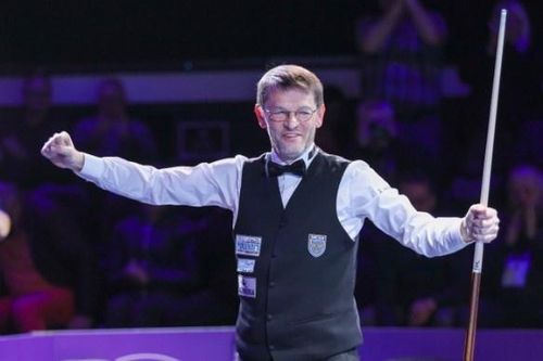 Cơ thủ Việt Nam nhận lời xin lỗi từ huyền thoại billiards thế giới
