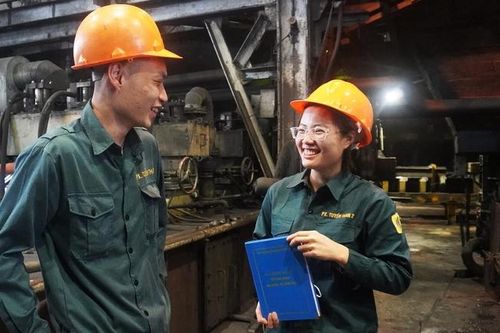 Tỏa sáng những 'bông hoa' đất mỏ