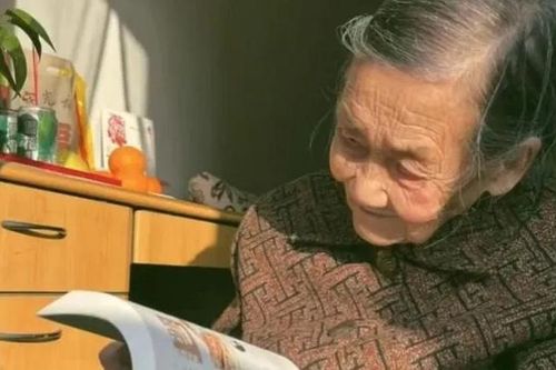 Cuộc sống tối giản của cụ bà 94 tuổi khiến nhiều bạn trẻ hâm mộ: Thì ra hạnh phúc đơn giản đến thế!