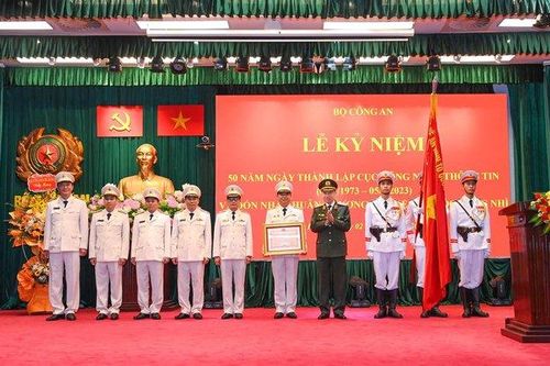 Cục Công nghệ thông tin - Bộ Công an đón nhận Huân chương Bảo vệ Tổ quốc hạng nhì