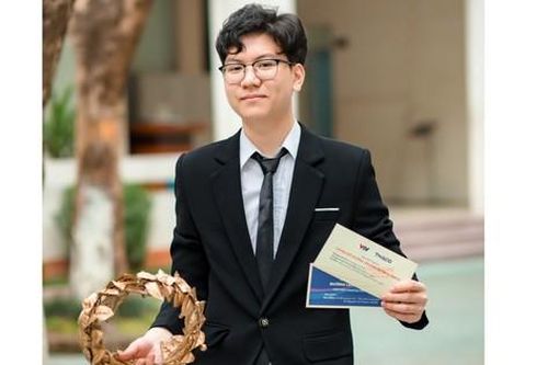 Nỗ lực không ngừng nghỉ và quan trọng là sự quyết tâm của nam sinh Học viện Ngoại giao