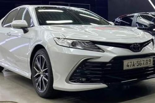 Tiết lộ về chủ xe Camry bốc được biển số 'san bằng tất cả'