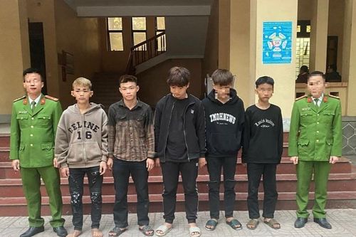 Nghệ An: Bắt giữ nhóm đối tượng chuyên ném vỡ kính xe khách trên Quốc lộ 1A