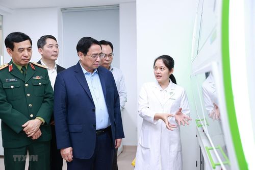Hình ảnh Thủ tướng thăm Trung tâm Đổi mới sáng tạo Quốc gia