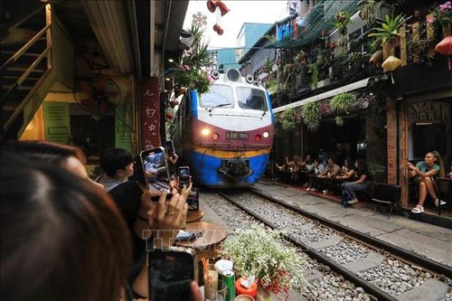 Tái diễn 'Cafe đường tàu' ở Hà Nội: Tình trạng 'bắt cóc bỏ đĩa' bao giờ mới dứt?